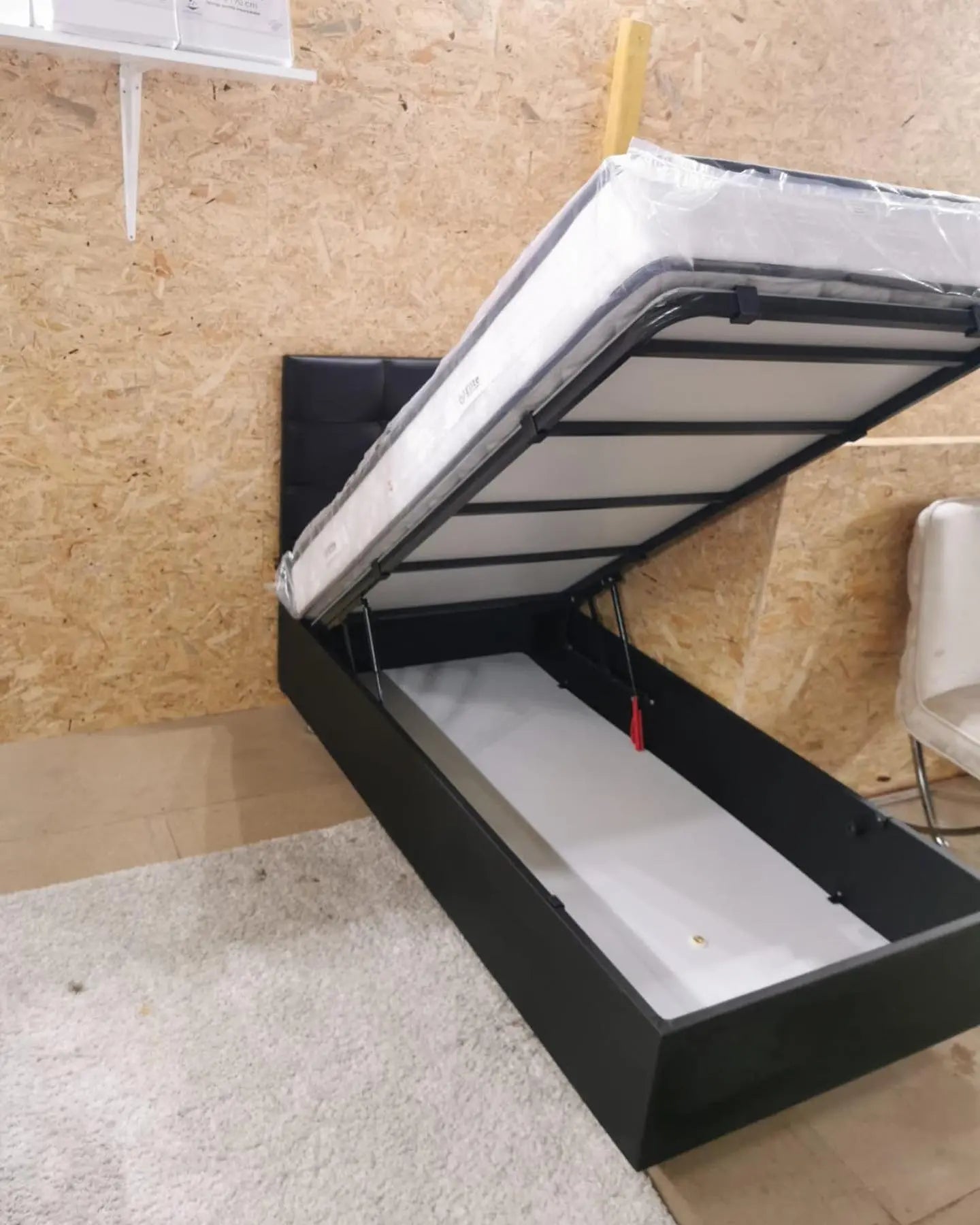 lit coffre en cuir 90x190 Swedzo-Meuble