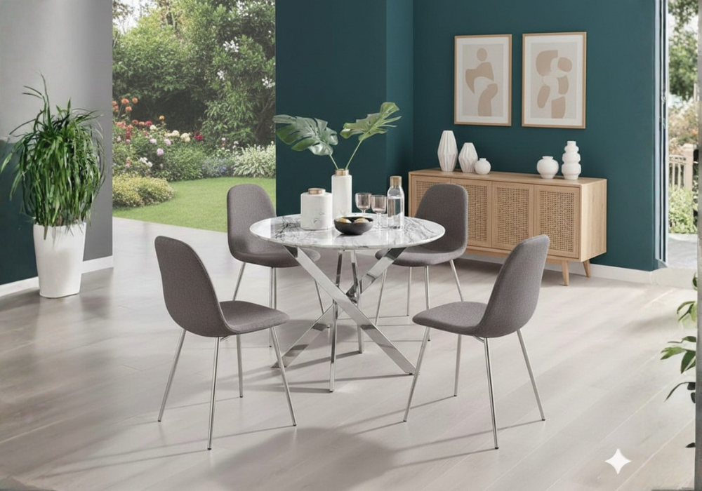 Ronde Table avec chaises avec argent pieds