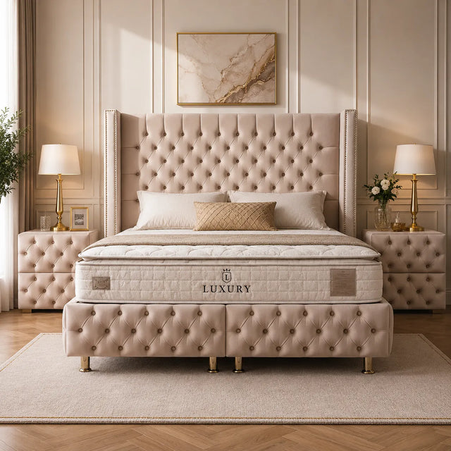 Lit Coffre CLOUTE  - Velours capitonné
— lit coffre Paris, lit coffre pas cher, lit coffre 140x190, lit coffre 160x200, lit coffre avec rangement, lit coffre adulte, lit coffre livraison rapide Paris, lit coffre Île-de-France, lit coffre moderne, acheter lit coffre en ligne