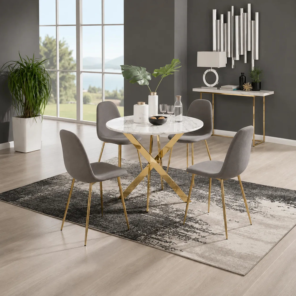 Ronde Table avec chaises avec doree pieds