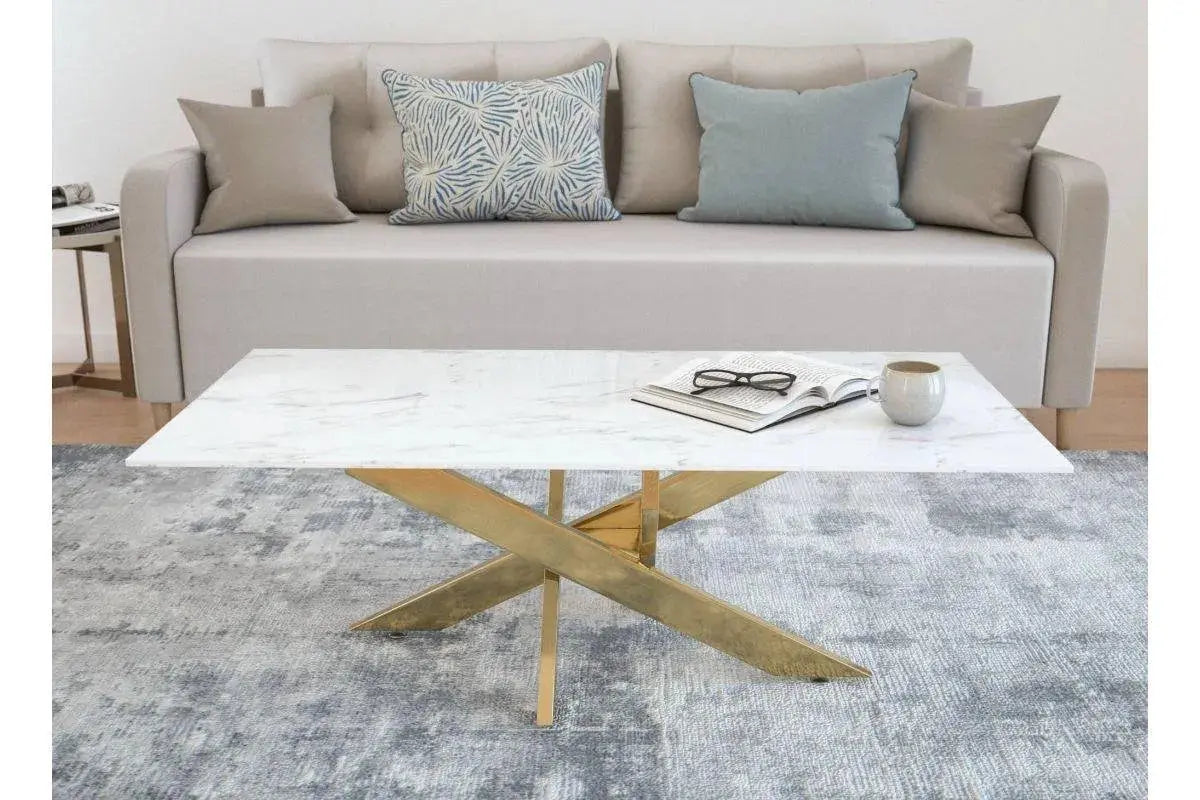 Table basse rectangulaire design verre marbré et pieds dorés MELISSA Swedzo-Meuble