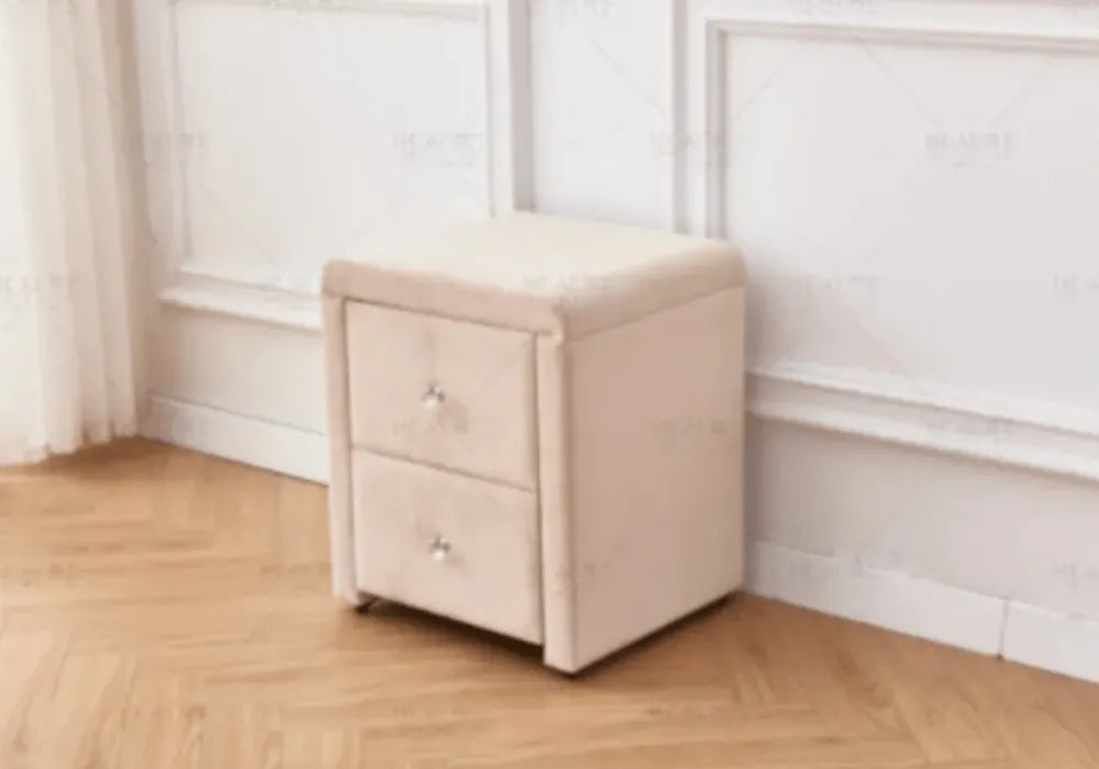 Table de chevet en velours