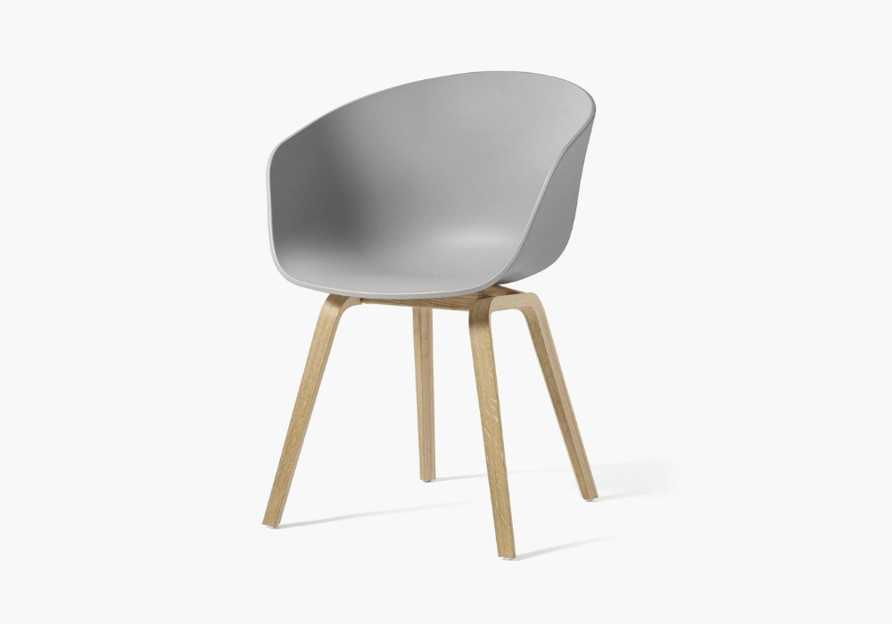 Chaise en chéne 2 piéces