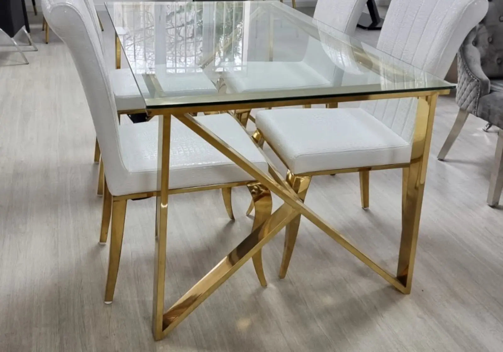 Table à manger en verre dorée JESSY Swedzo-Meuble