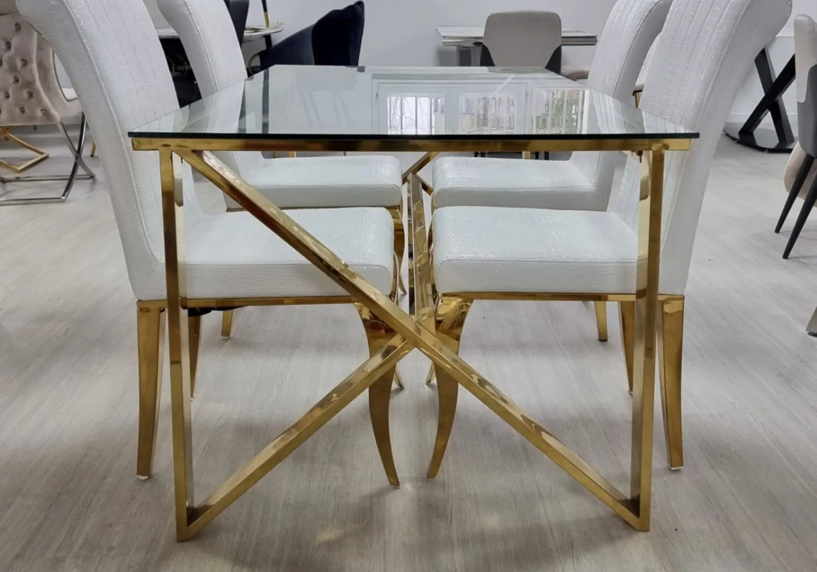 Table à manger en verre dorée JESSY Swedzo-Meuble