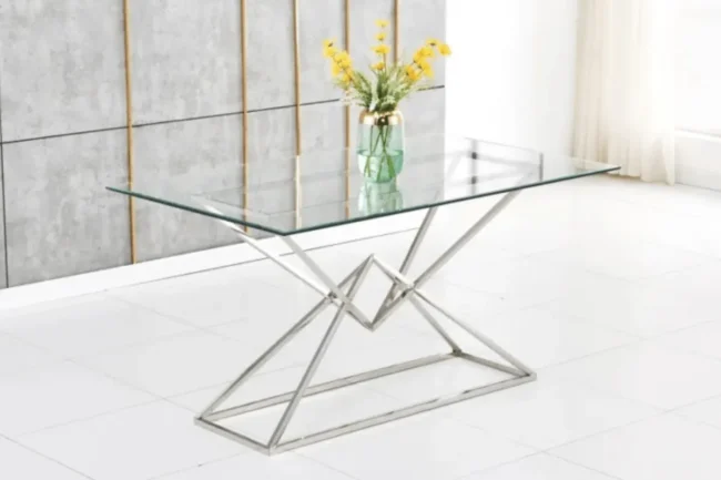 Table Pyramide Transparent